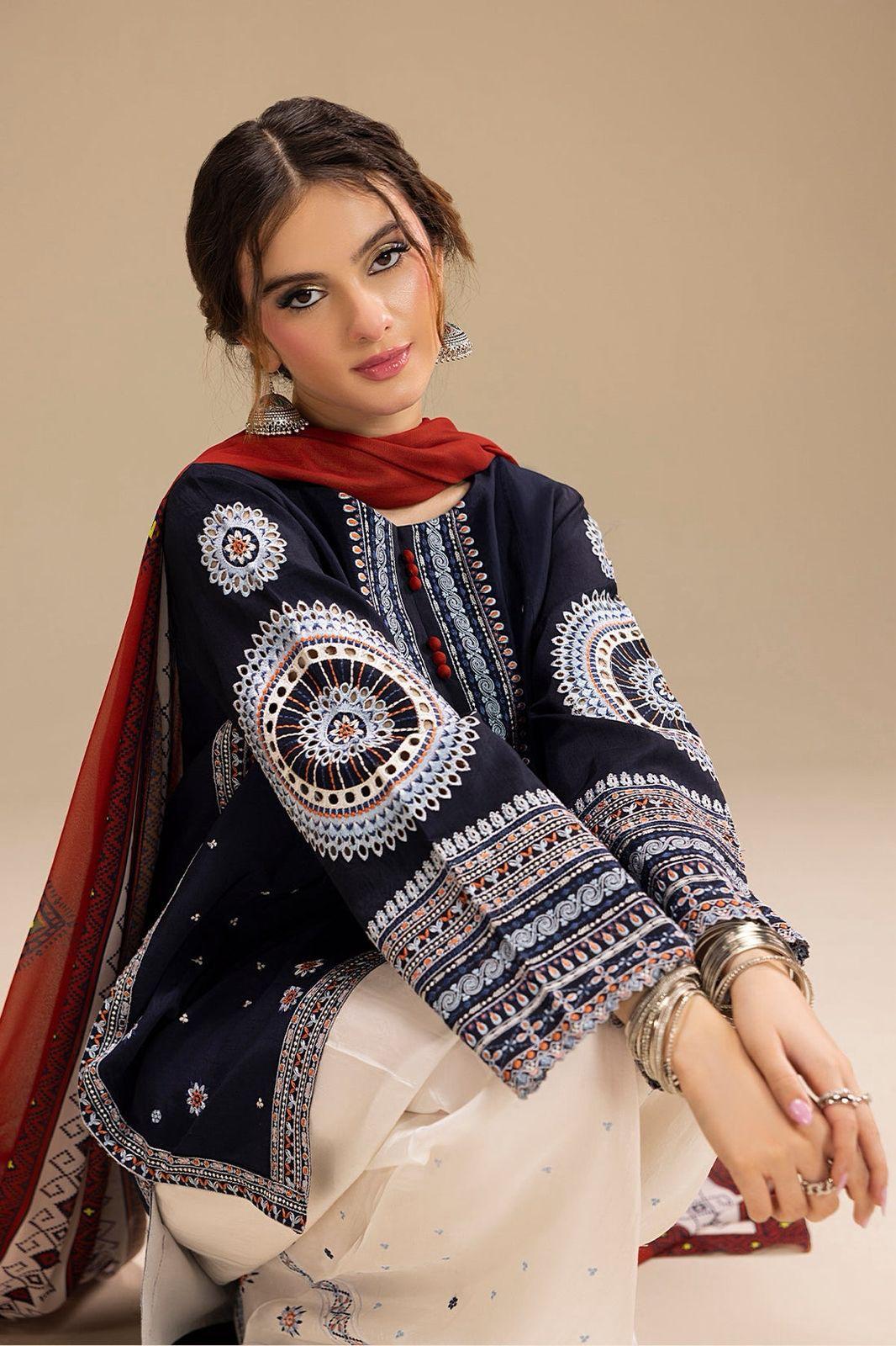 Jazmin Winter Collection – Dhanak Embroidered 3-Piece Suit ❄️