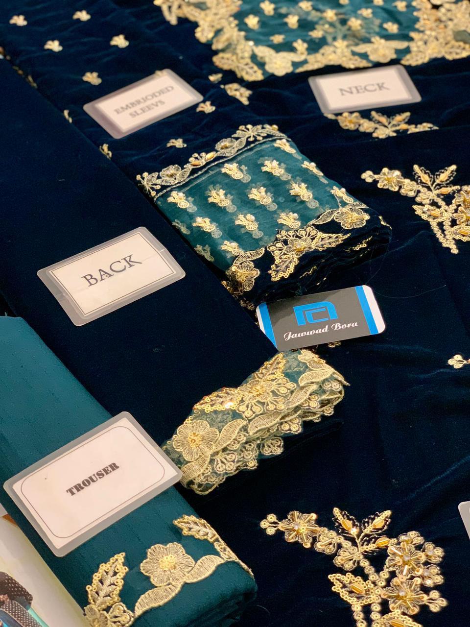 Afrozeh Velvet Embroidered 3-Piece Suit – Winter Collection ❄️