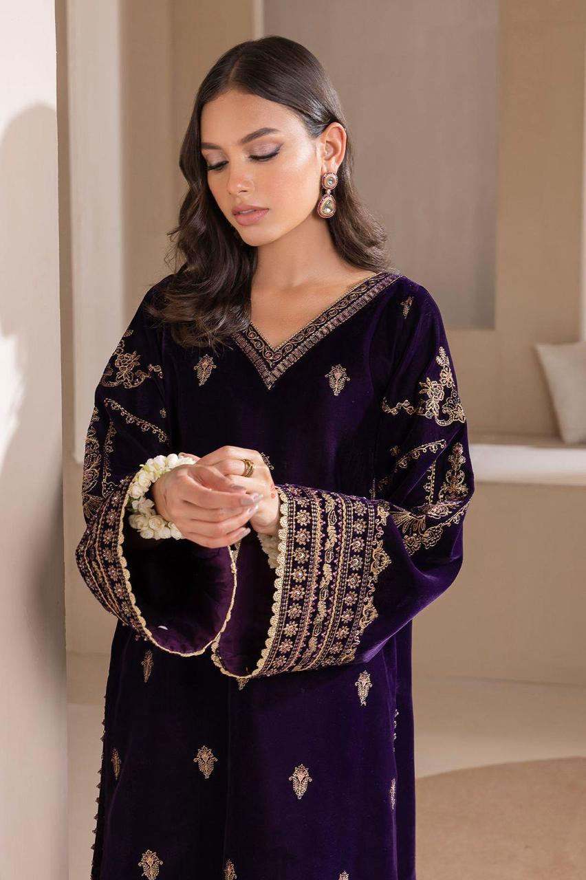 Baroque Velvet Micron Embroidered 3-Piece Suit – Purple Winter Collection ❄️